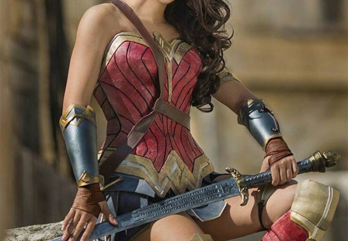 10 lindas cosplayers que arrasam na internet