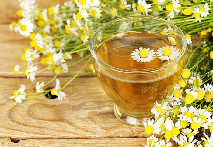Quais as vantagens para a saúde de se beber chá de camomila?