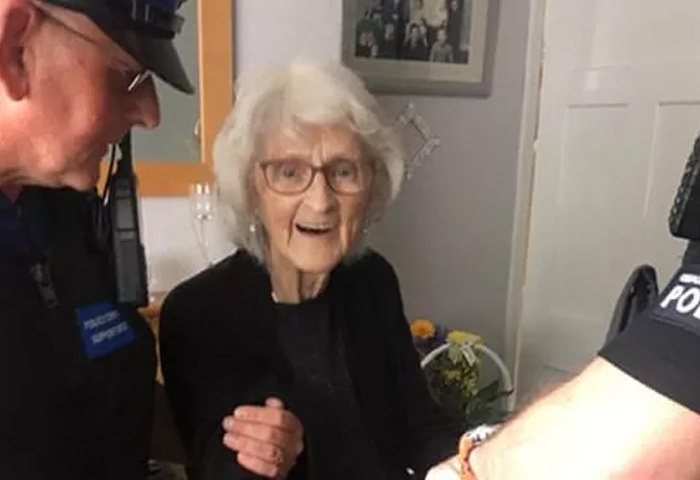 Presa aos 93 anos, idosa realiza um de seus “últimos desejos da vida”