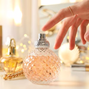 Quem Inventou o Primeiro Perfume? História Milenar que Encanta