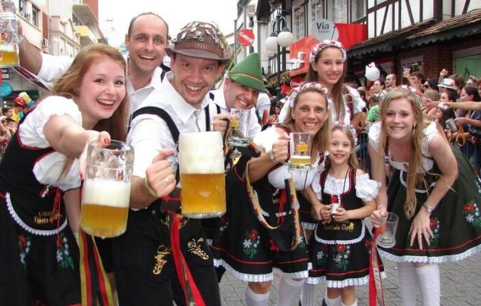 Oktoberfest Blumenau: a maior festa alemã das Américas